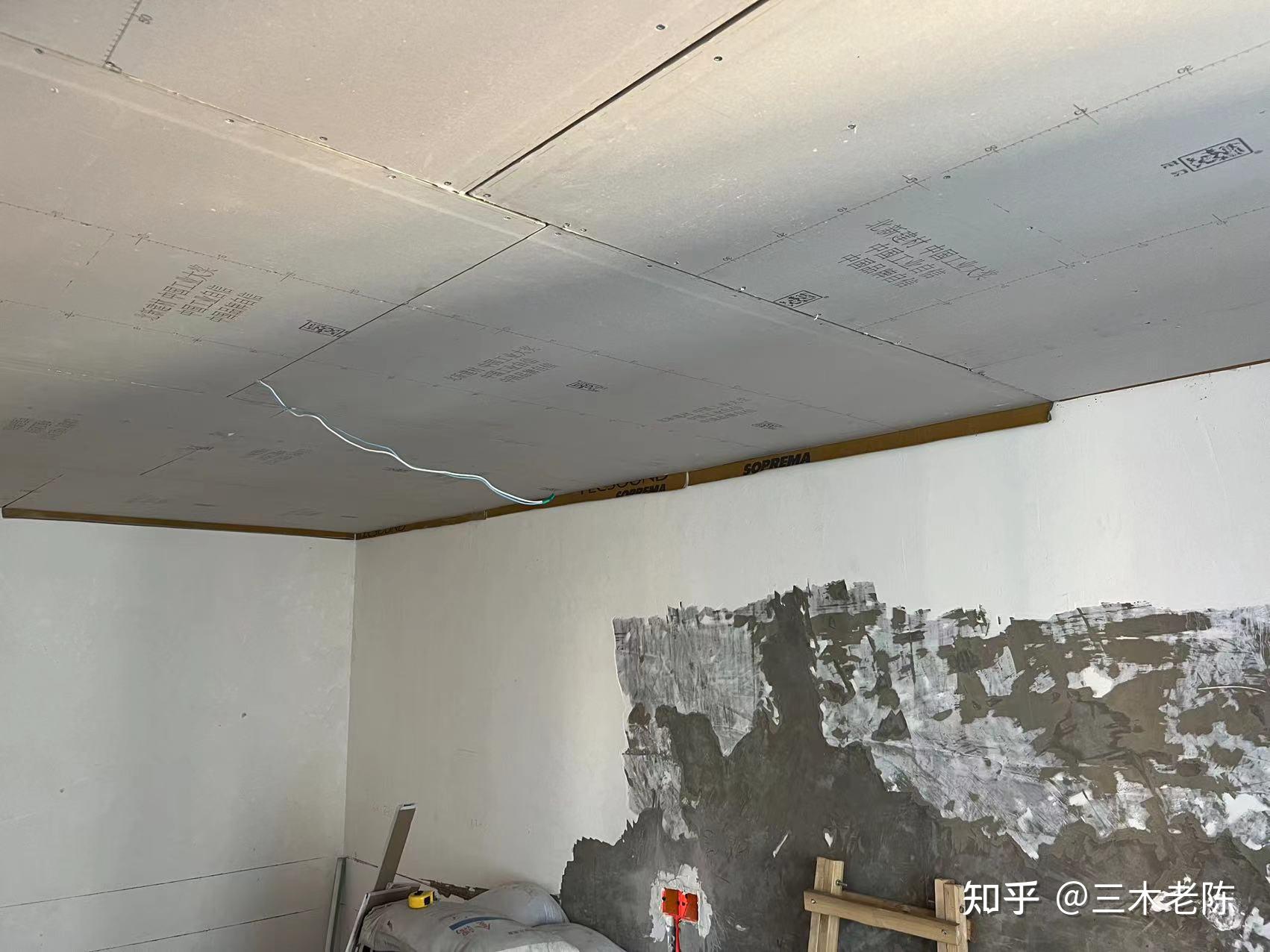 薄型悬浮隔音吊顶施工记录：搭接与板面平整度配合